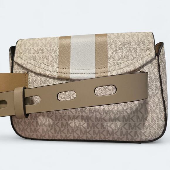 Michael Kors Fanny Pack Belt Bag Size Small - Picture 2 of 7